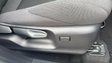 Toyota C-HR 1.8 Hybrid Design 5dr CVT Hybrid Hatchback